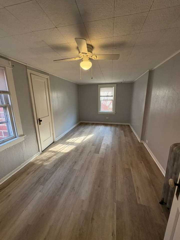 368 E 248th St - Photo 5 of 10