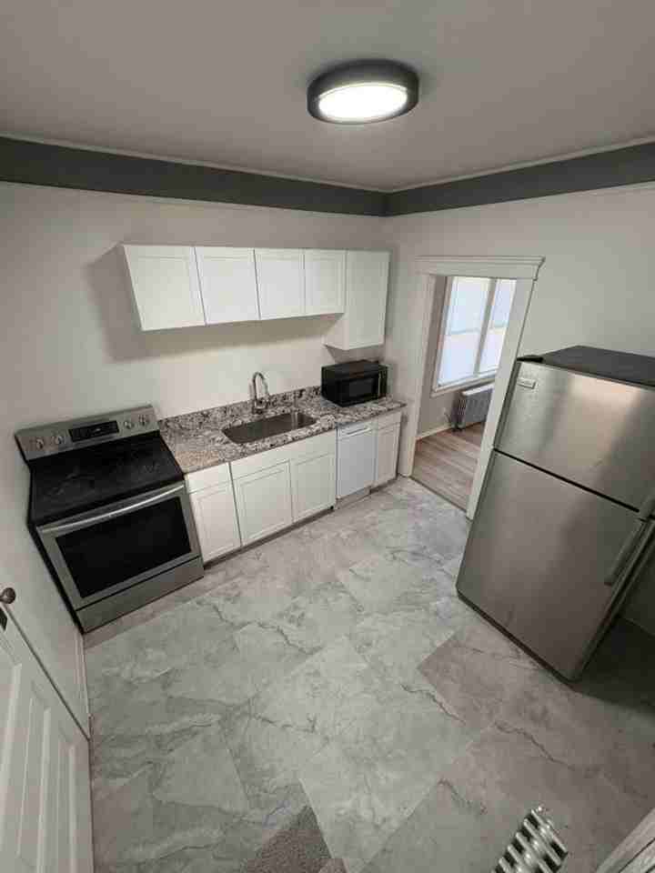 368 E 248th St - Photo 6 of 10