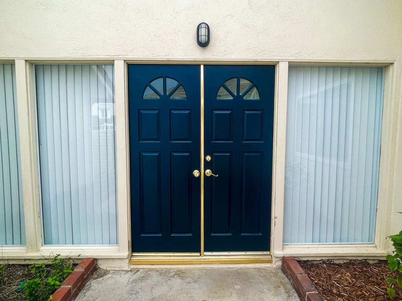 9192 Christine Dr - Photo 3 of 35