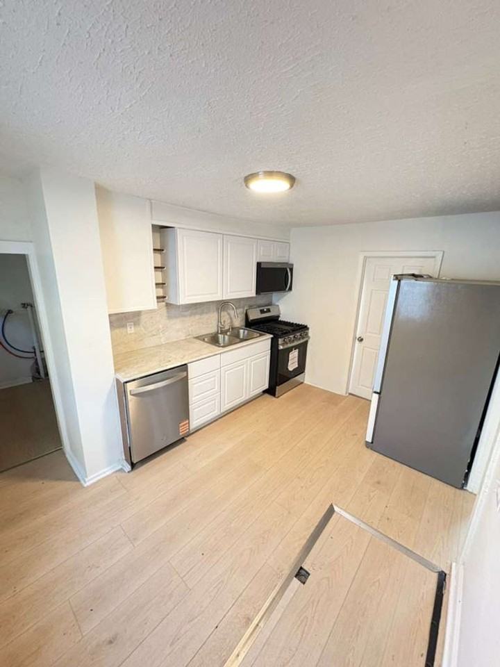 6210 Pear Ave - Photo 4 of 8