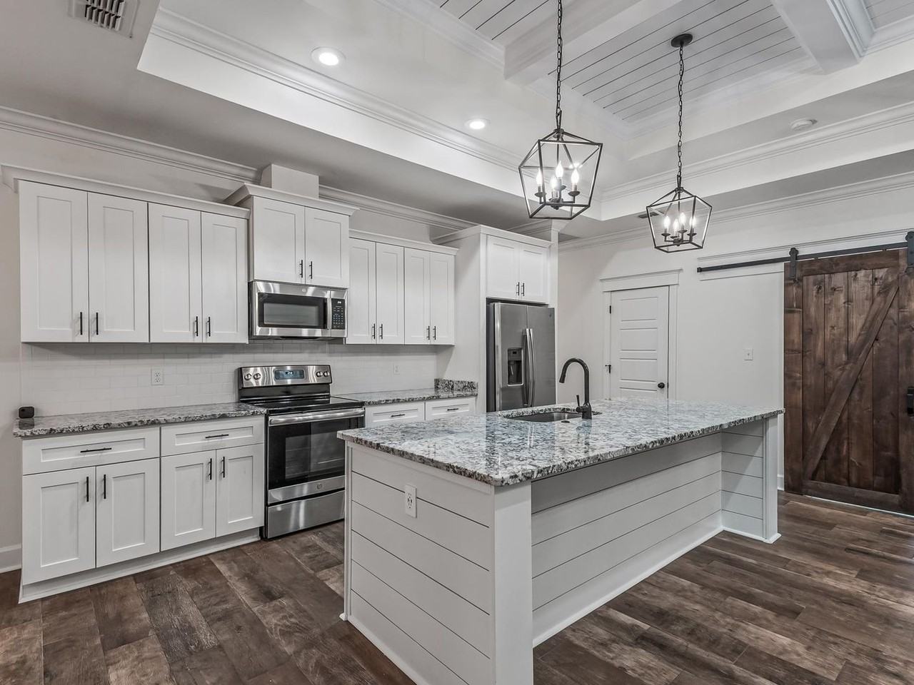 162 Aaron Strickland Rd - Photo 6 of 28