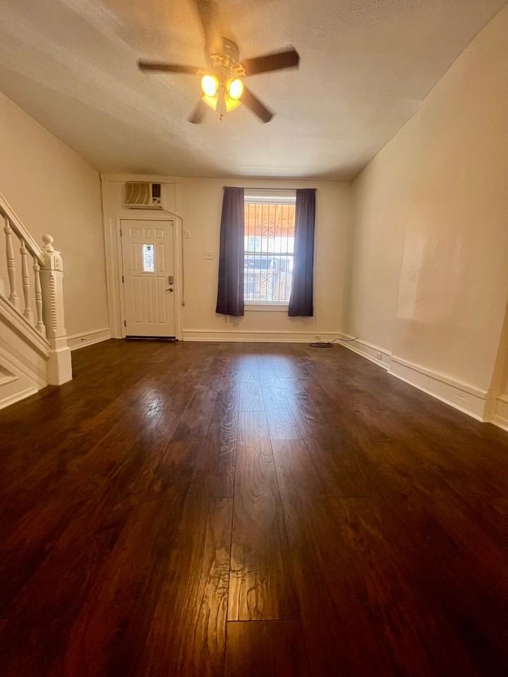 2165 W Grange Ave - Photo 4 of 26