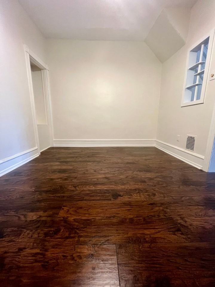 2165 W Grange Ave - Photo 6 of 26