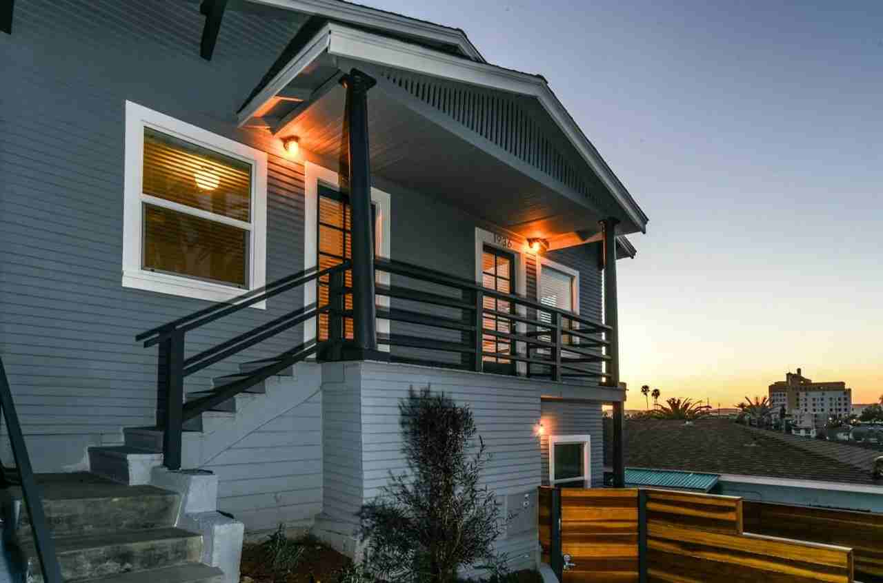 1932 1/2 Clinton St - Photo 3 of 17