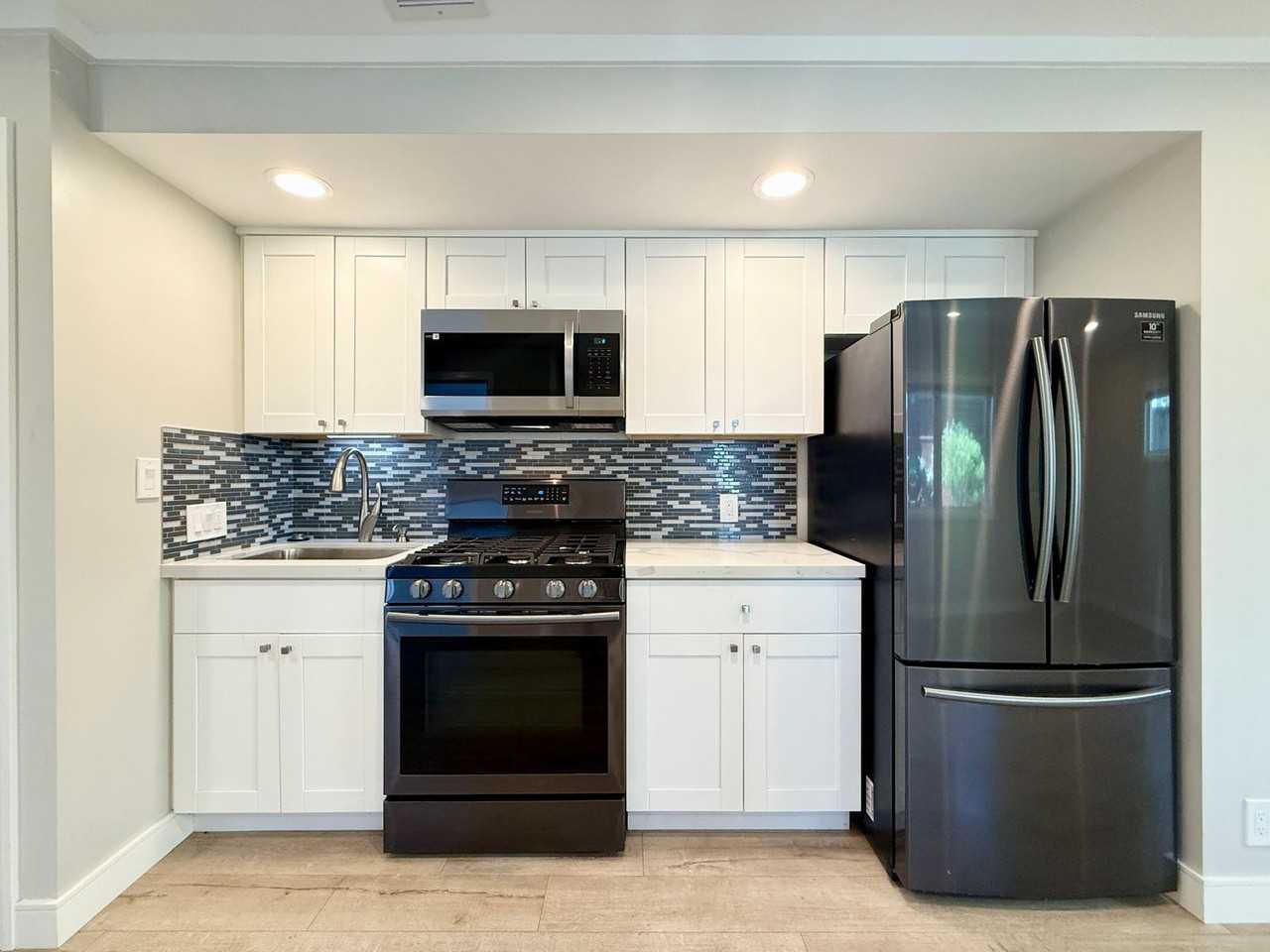 40 Eastlake Ave - Photo 6 of 12