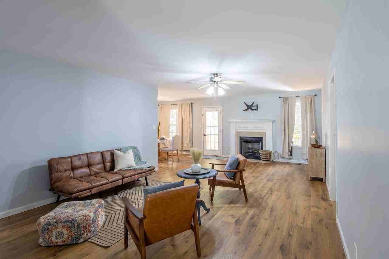 356 Andrew Dr - Photo 3 of 16