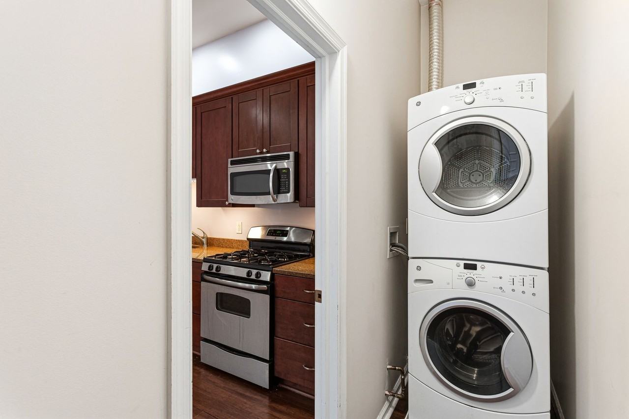 2355 E York St - Photo 7 of 22