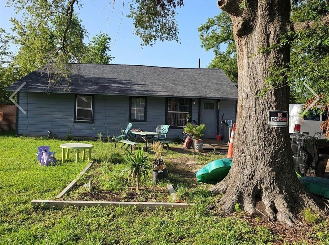 5930 Southtown St - Photo 2 of 2