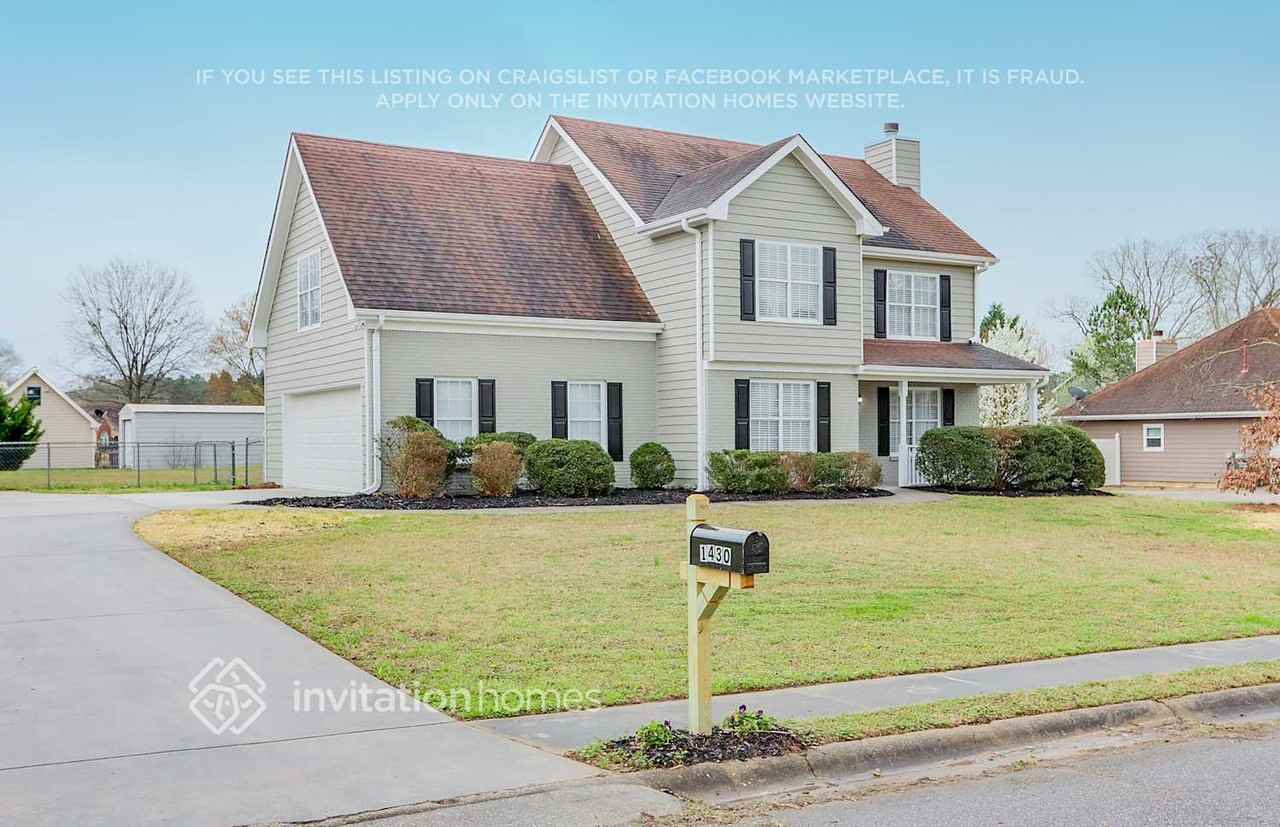 1430 Rose Pointe Dr - Photo 2 of 24