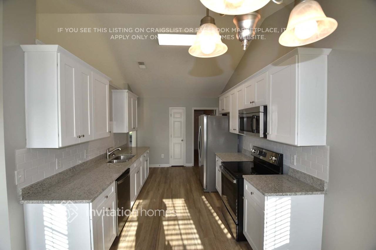 841 Franklin Mill Trce - Photo 5 of 15