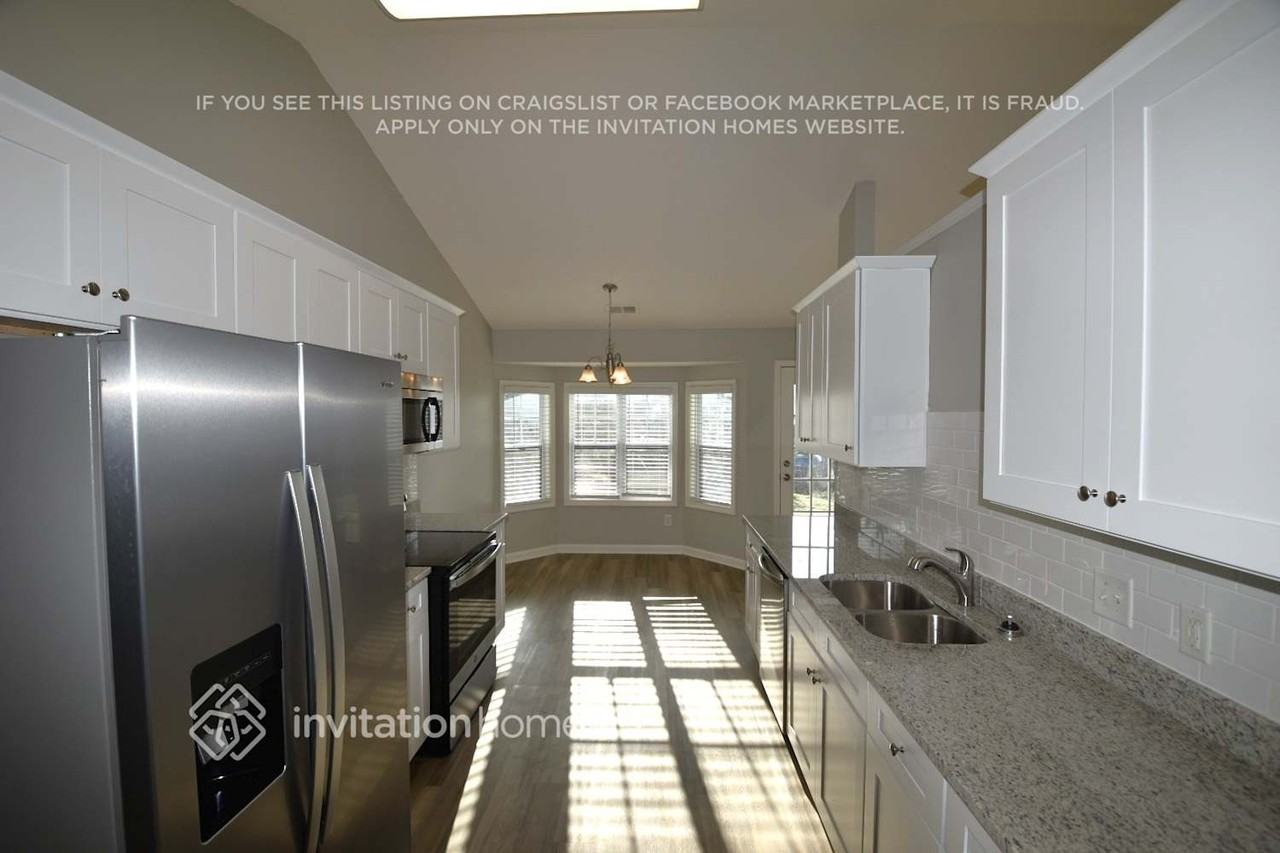 841 Franklin Mill Trce - Photo 6 of 15