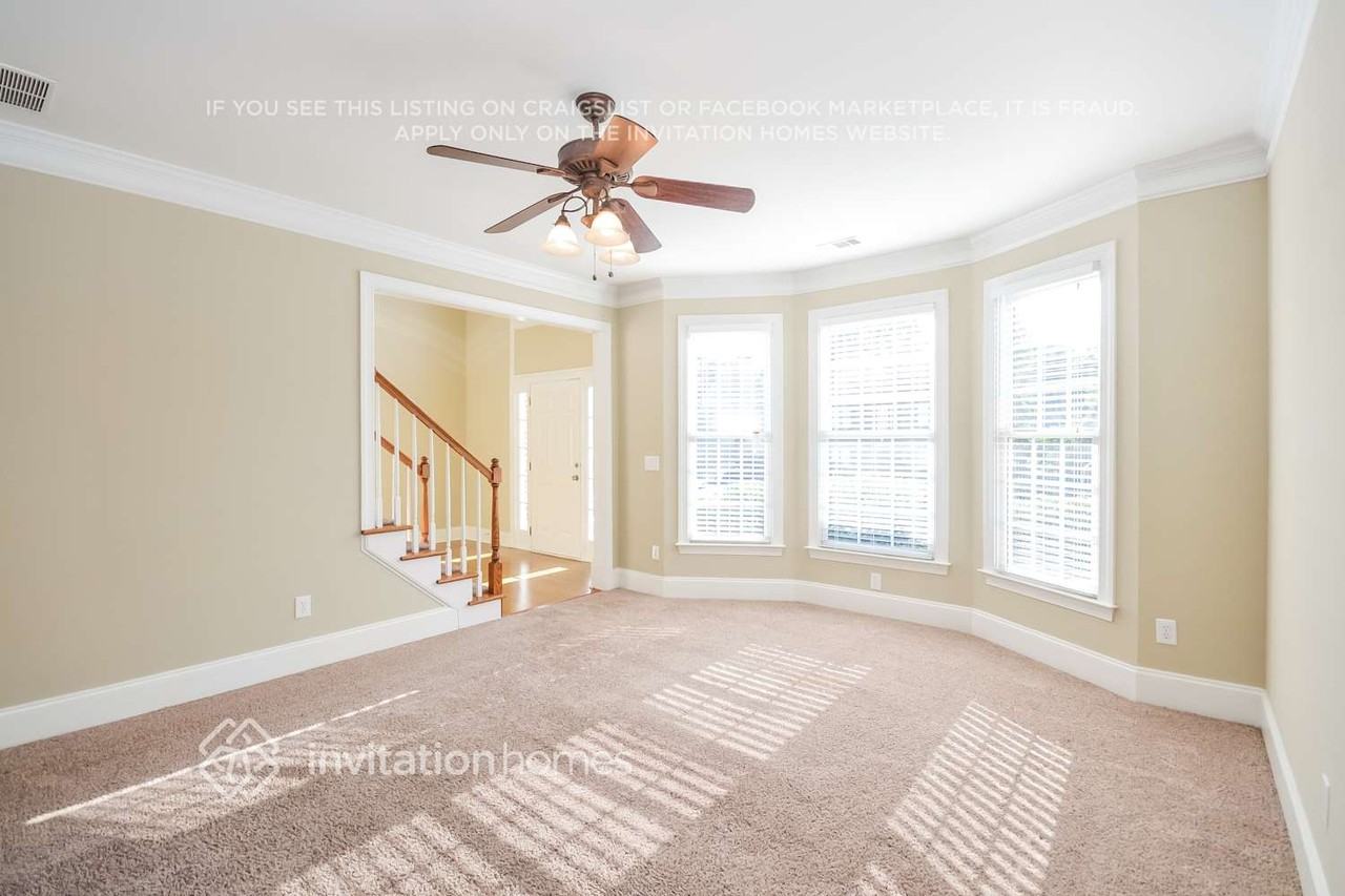 734 Laurel West Ct - Photo 3 of 24