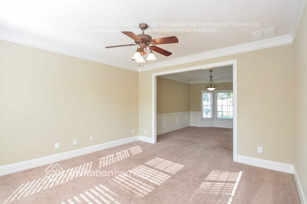 734 Laurel West Ct - Photo 4 of 24