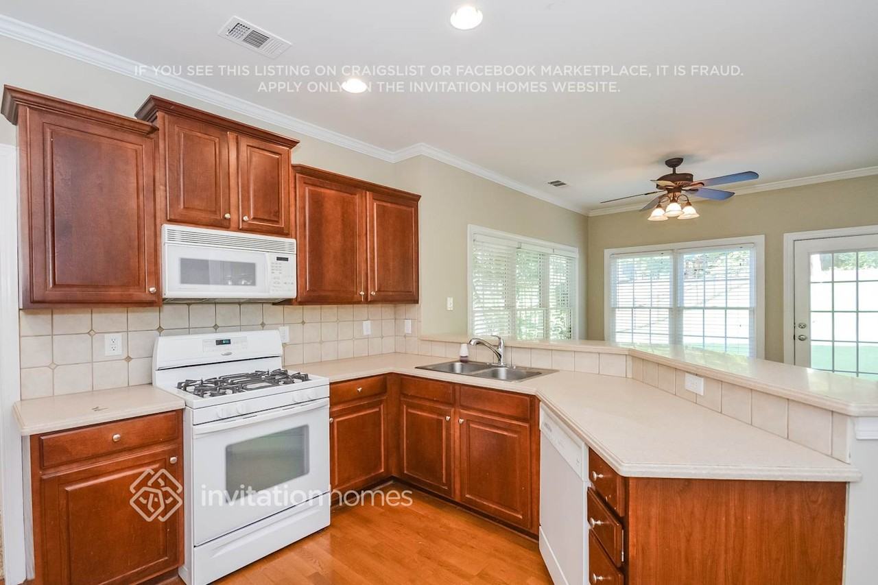 734 Laurel West Ct - Photo 7 of 24