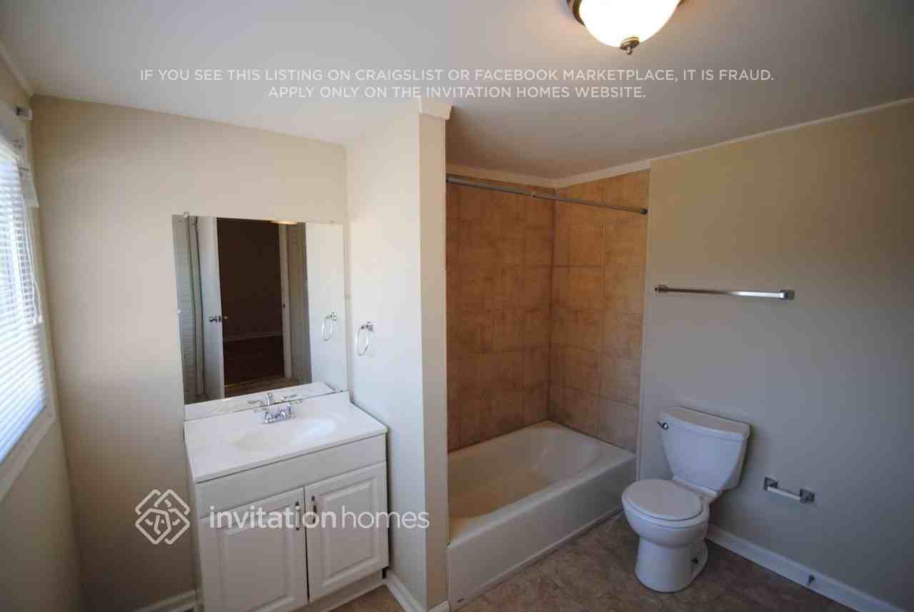 2121 Cherry Ln - Photo 5 of 7