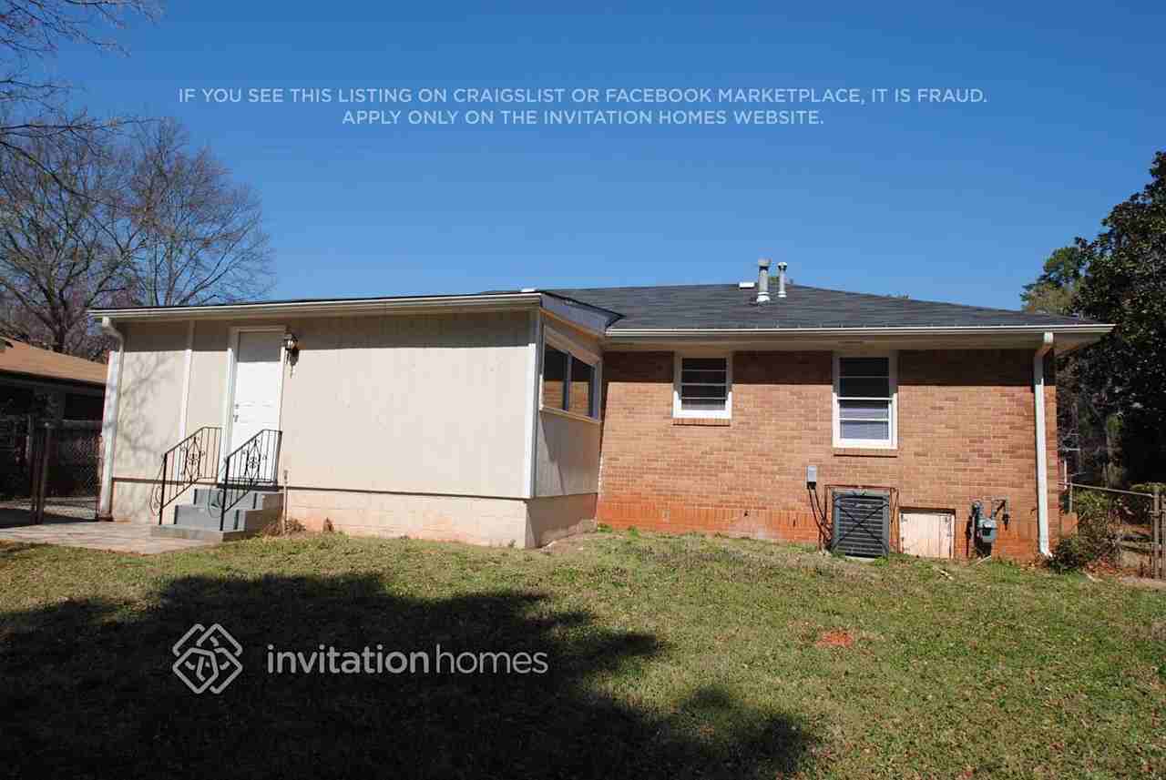 2121 Cherry Ln - Photo 6 of 7