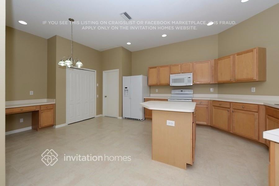 5425 Bold Venture Pl - Photo 7 of 19