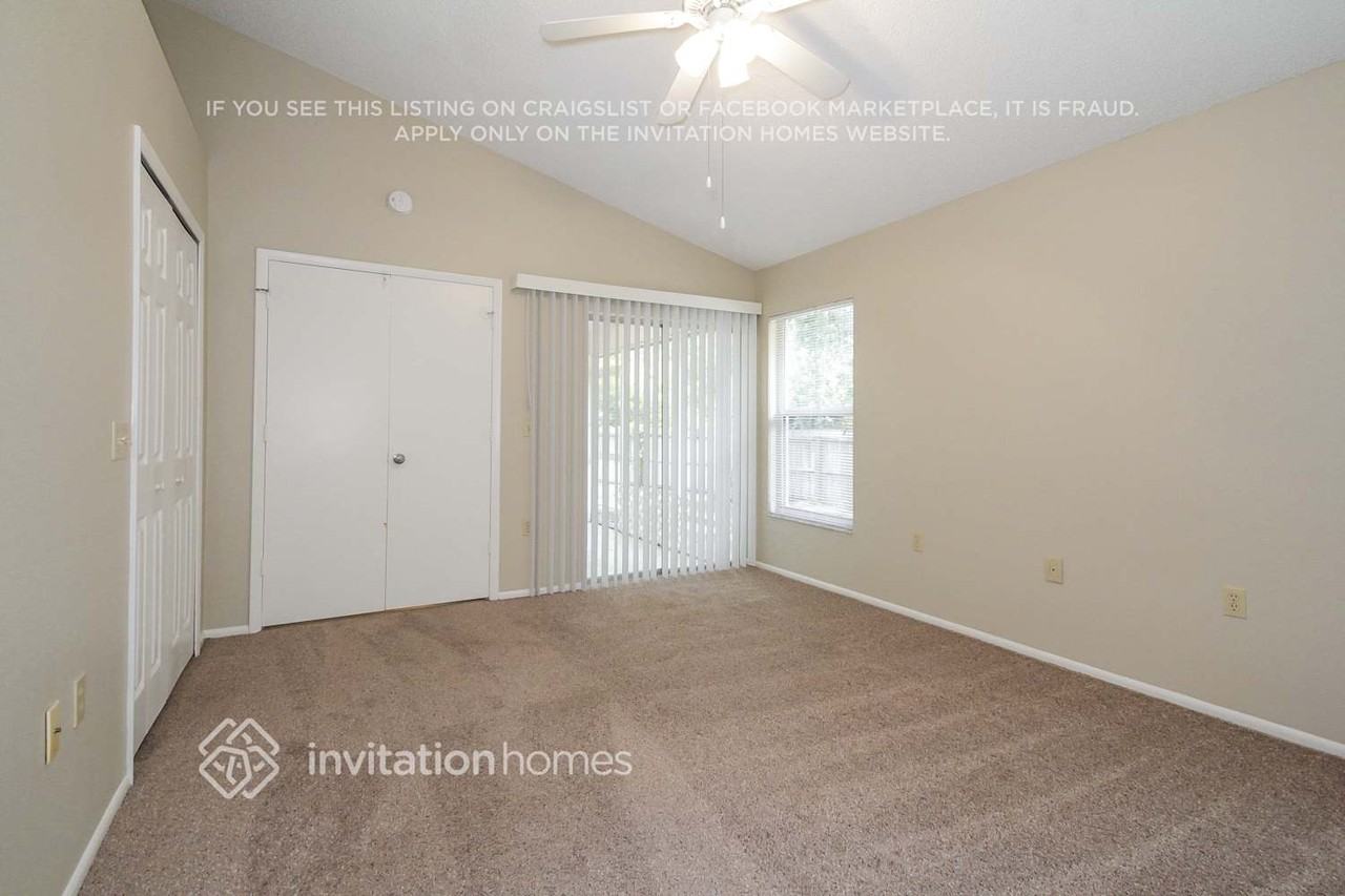 515 49th St E - Photo 6 of 19