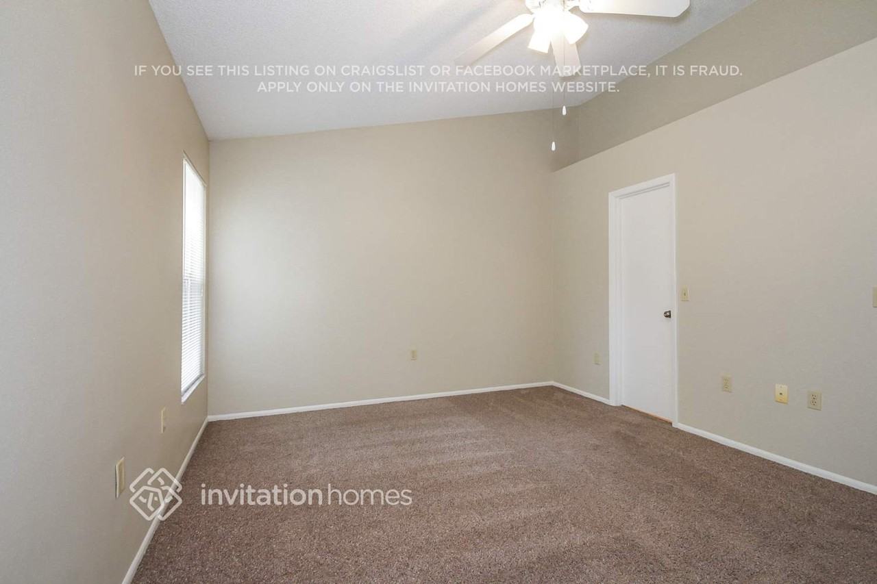 515 49th St E - Photo 7 of 19