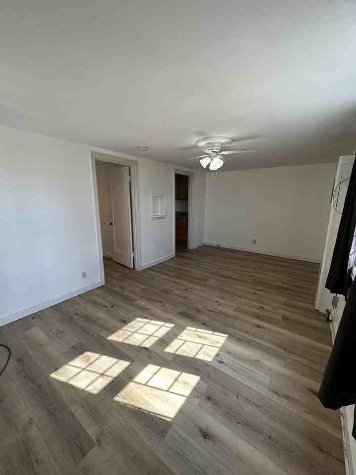 620 E 19th St #4-616 - Photo 3 of 9