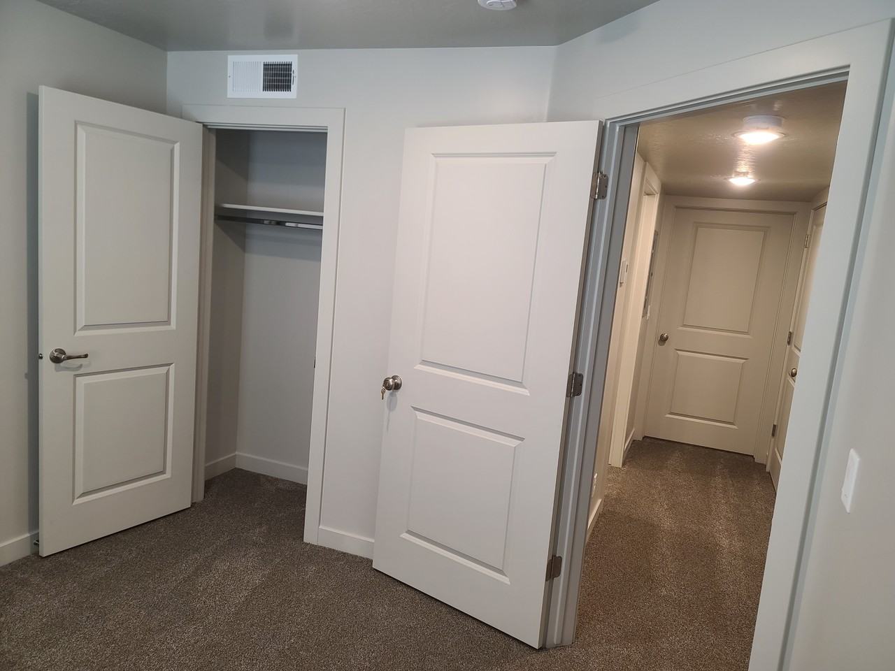 184 N Lone Rock Dr #BXXX - Photo 3 of 11