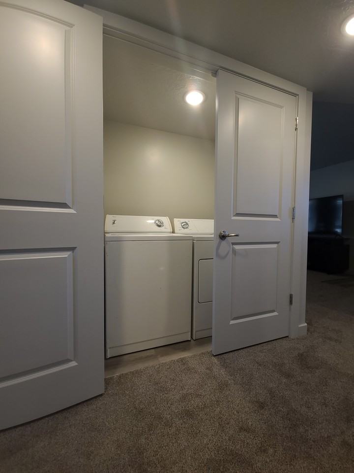 184 N Lone Rock Dr #BXXX - Photo 6 of 11