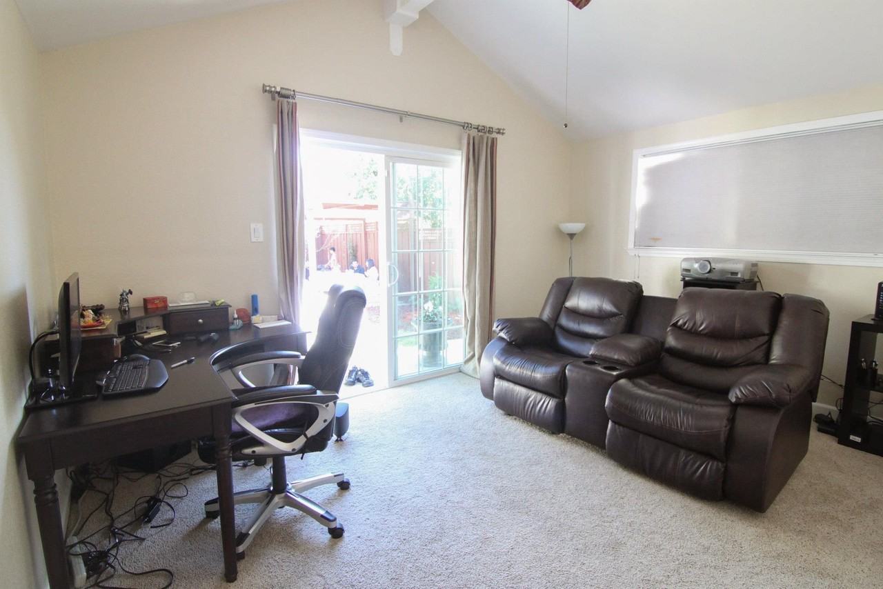 740 Jill Ave #MAIN - Photo 4 of 9