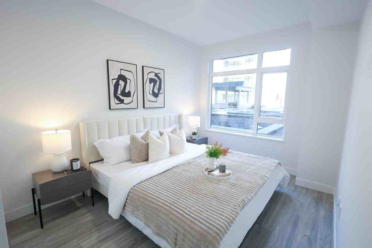 Cloveris Apartments - Photo 3 of 25