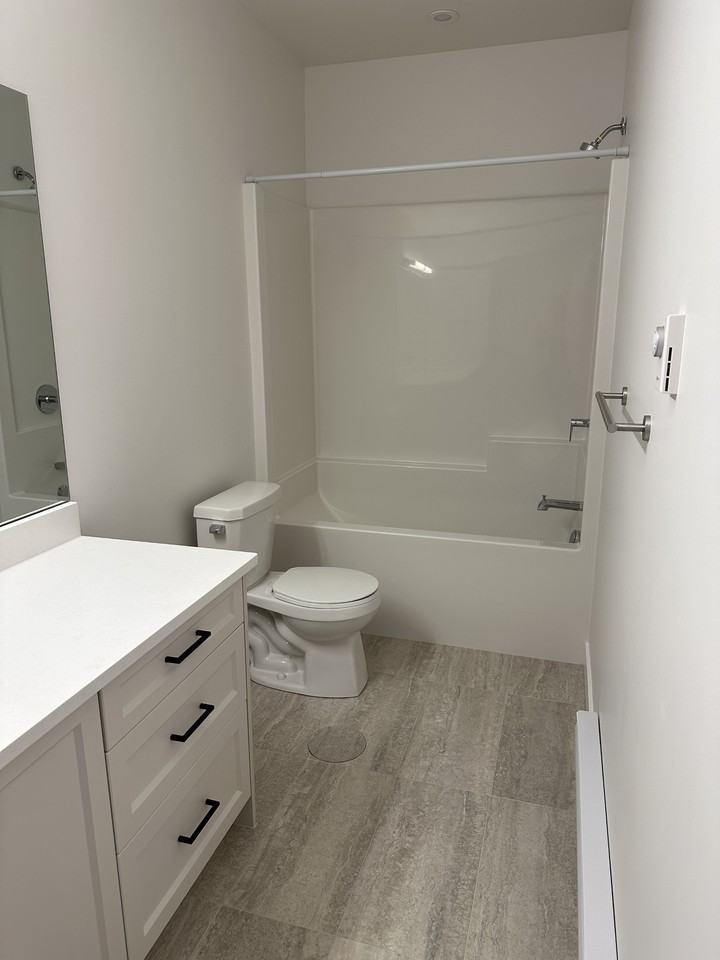 612 2nd Street - Photo 4 of 5