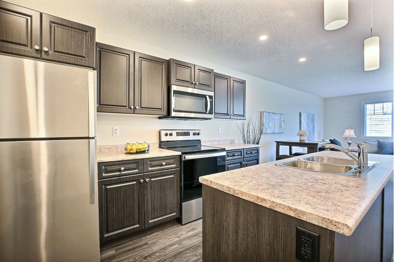 East 1 - 3025 Trombley Street Apartment - Photo 3 of 10