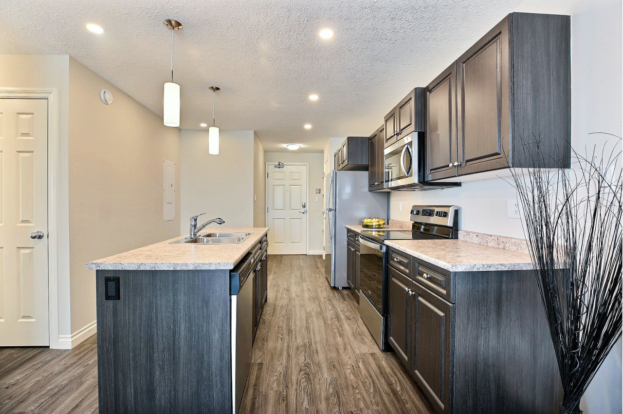 East 1 - 3025 Trombley Street Apartment - Photo 5 of 10