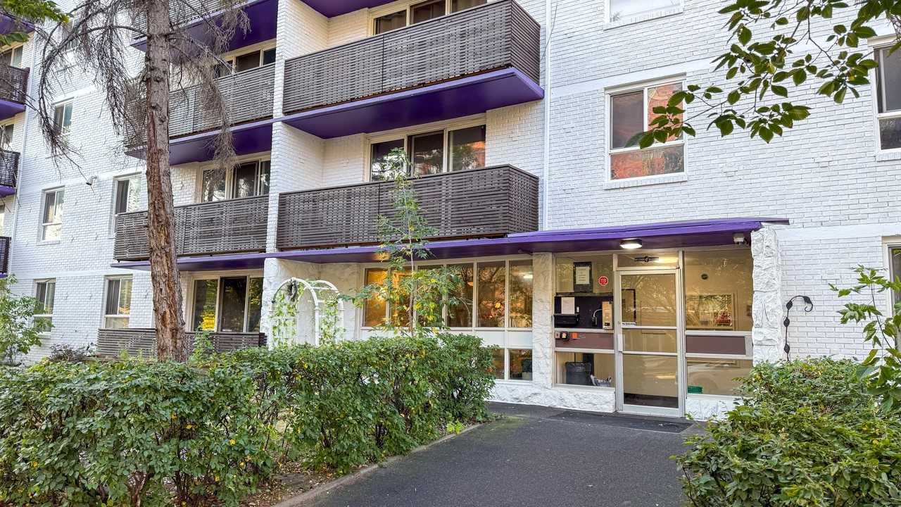 Mainstreet Beltline Apartments - Photo 3 of 19