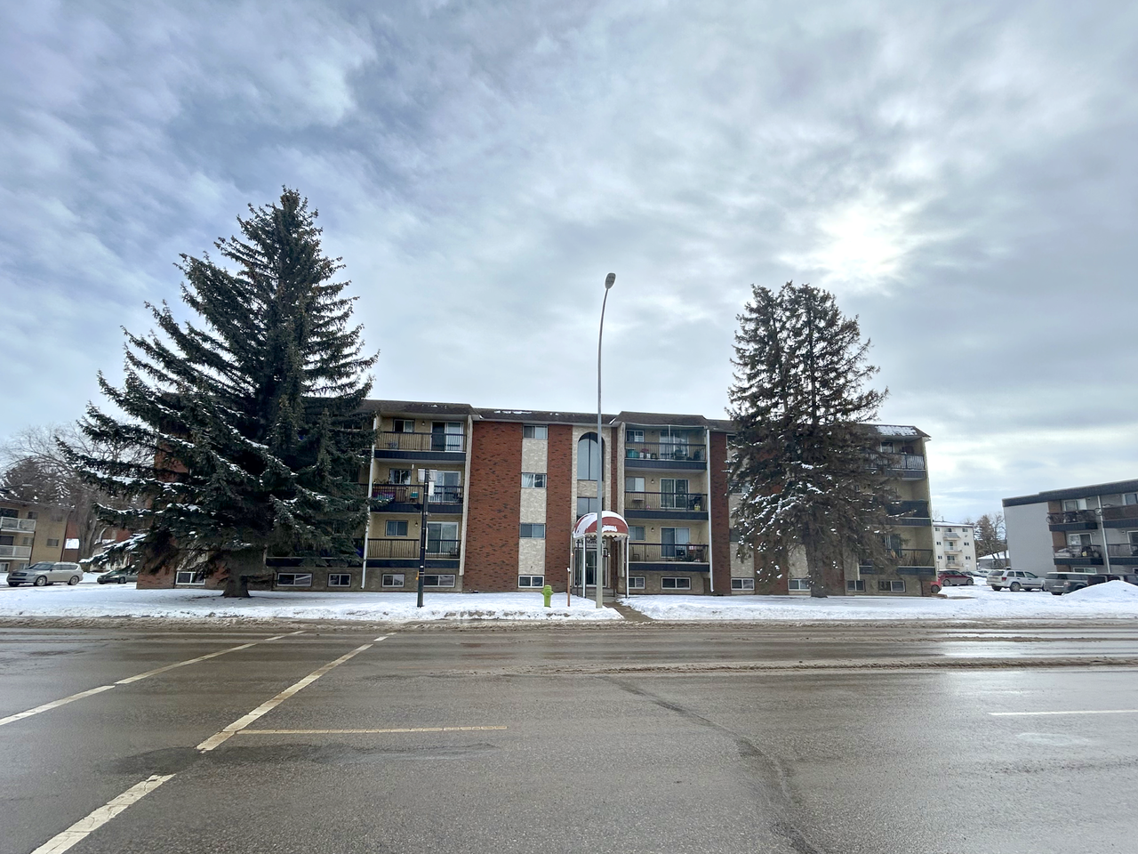 Mainstreet Waskasoo Apartments - Photo 2 of 3