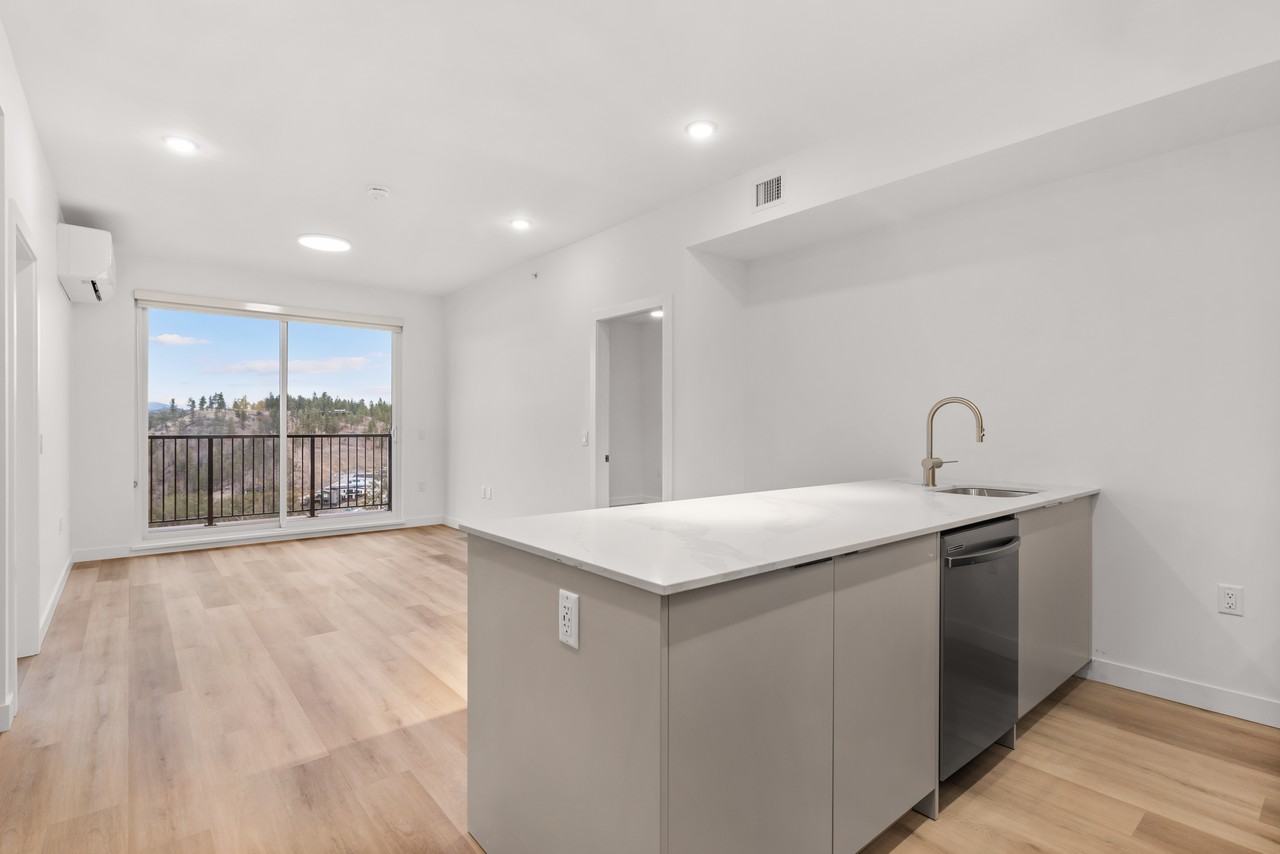 Thera - Photo 7 of 16