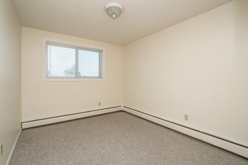 Parkside Manor - Photo 6 of 13