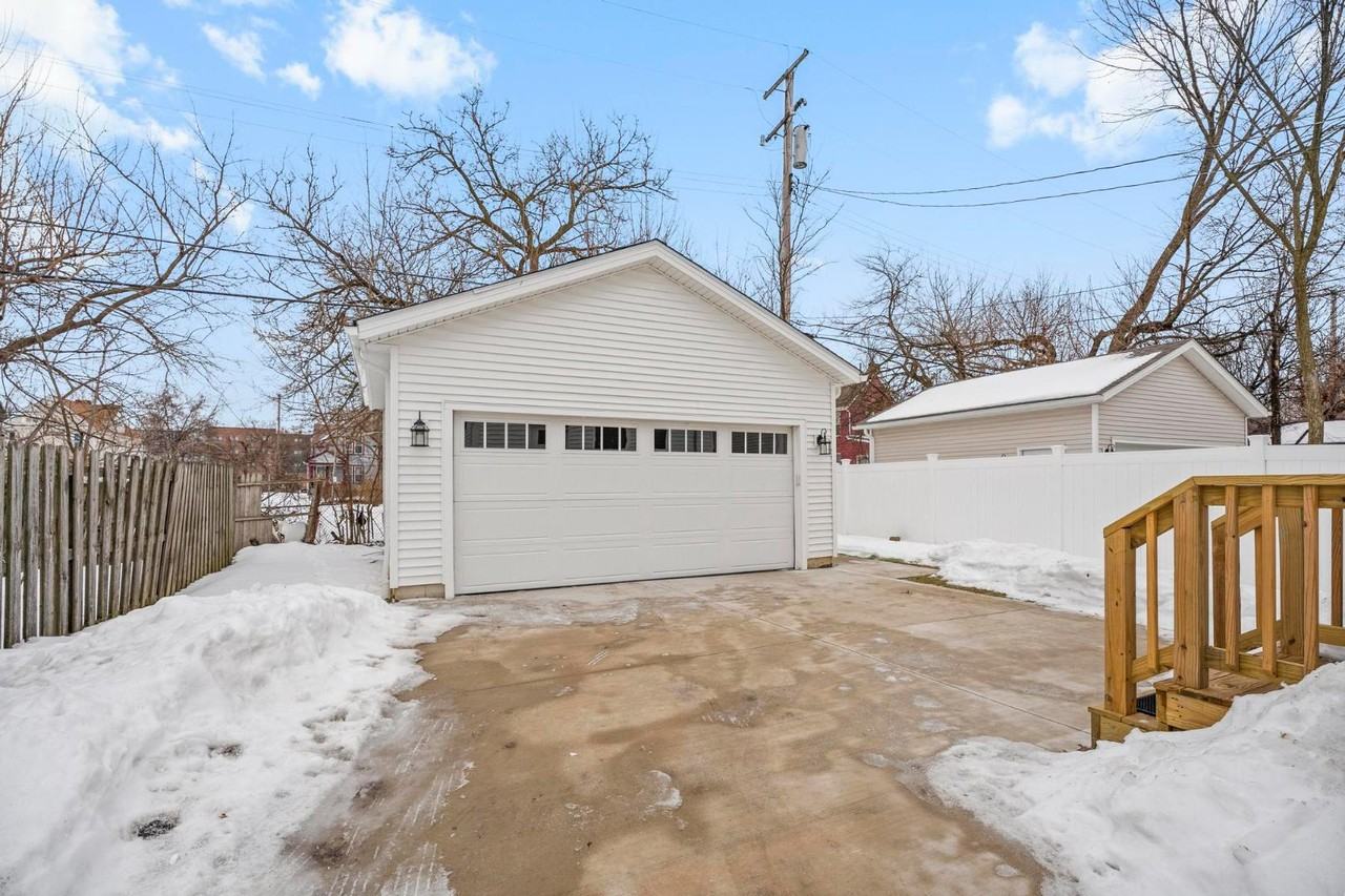 2273  E 100th Street - Photo 4 of 4