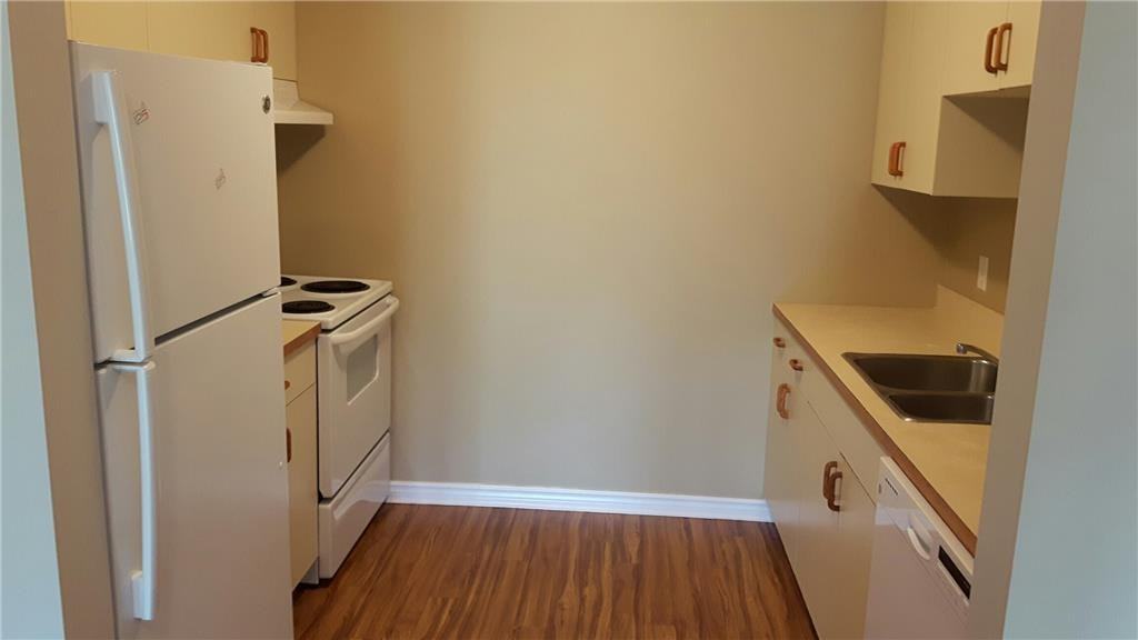 678 Evangeline Street - Photo 3 of 8