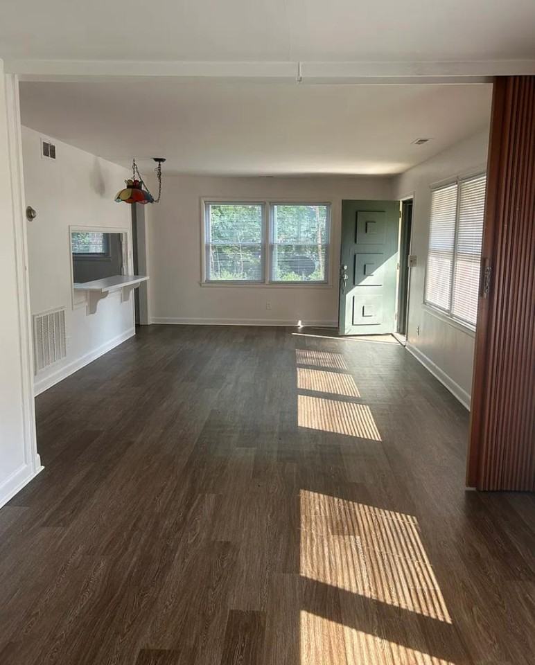 917 Windy Ct. - Photo 2 of 9