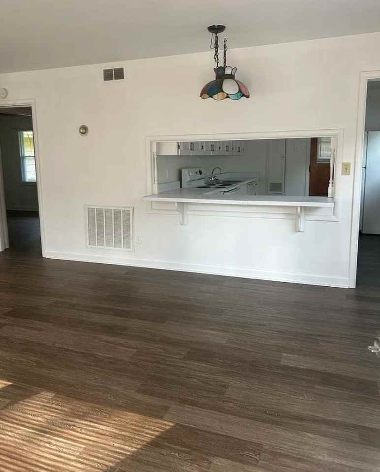 917 Windy Ct. - Photo 4 of 9