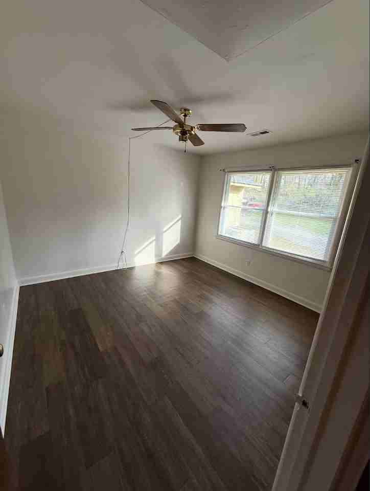 917 Windy Ct. - Photo 7 of 9