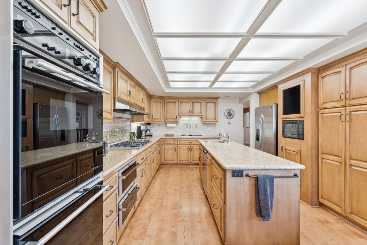 716 Oak Pt - Photo 7 of 11