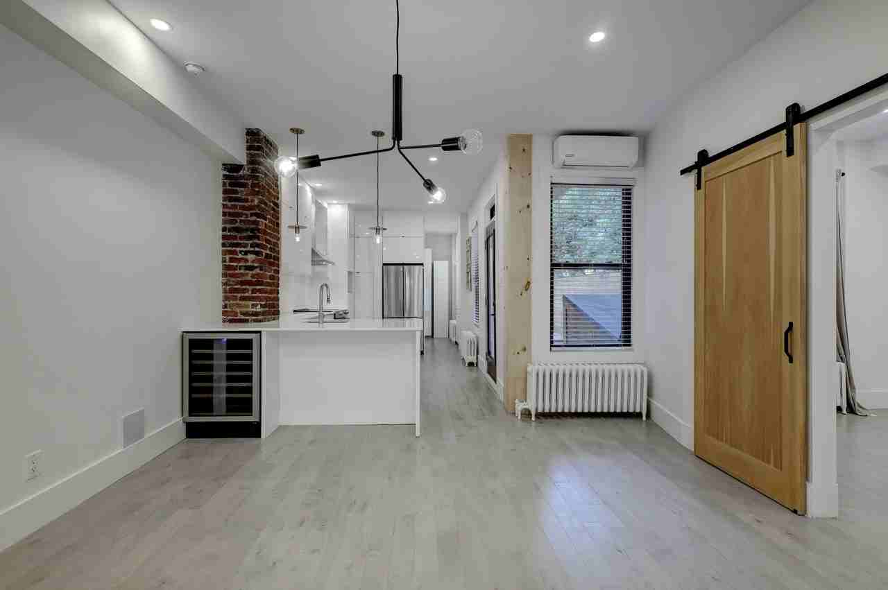 6674 St-Denis - Photo 2 of 44