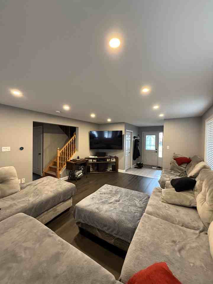 211 Deerpath Drive - Photo 3 of 21