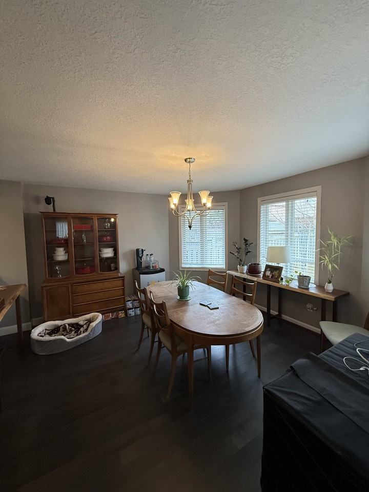 211 Deerpath Drive - Photo 5 of 21