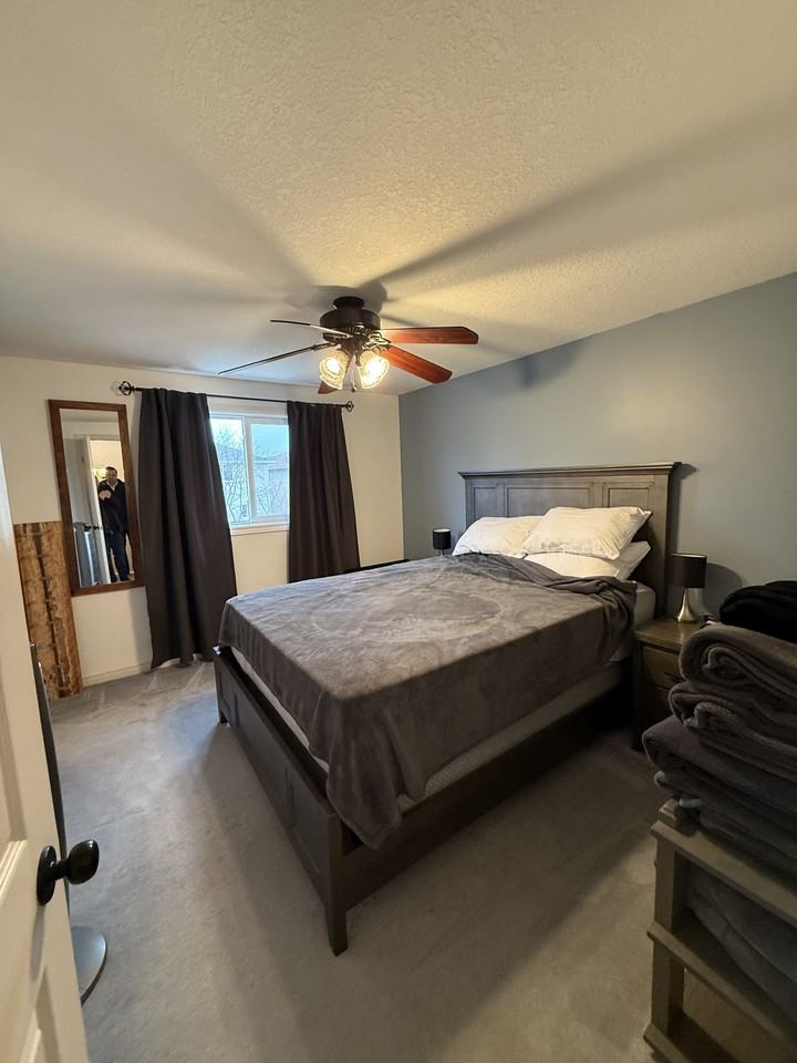 211 Deerpath Drive - Photo 7 of 21