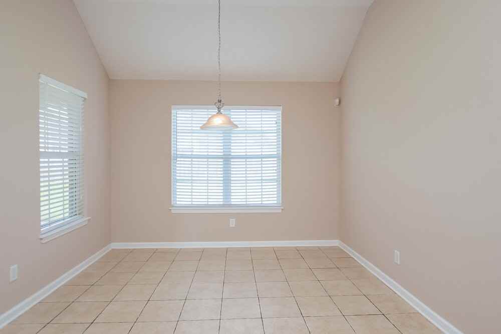 9129 William Paul Dr - Photo 3 of 15