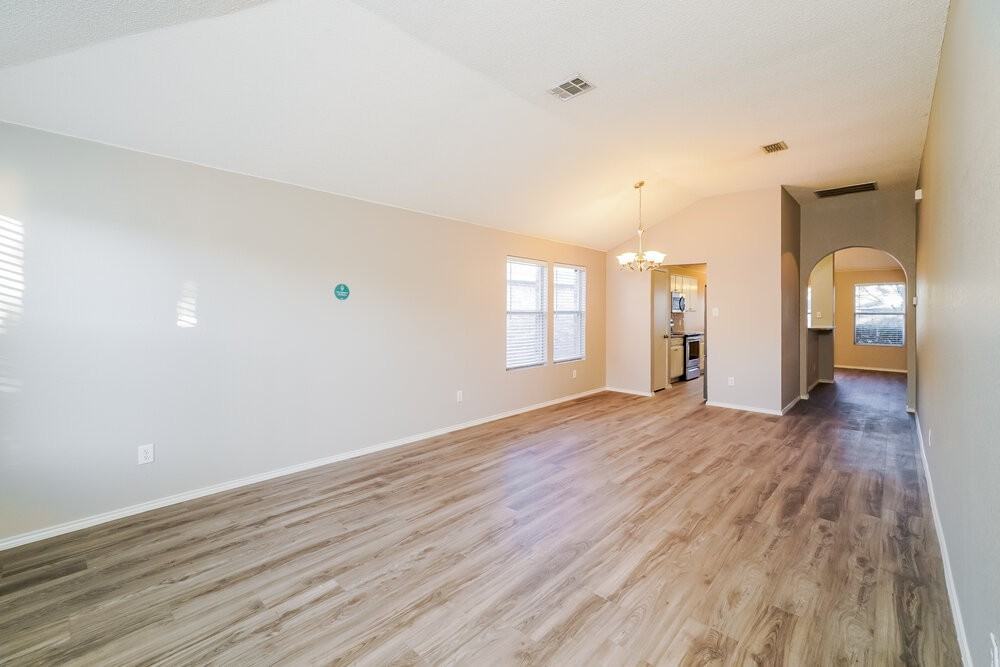 706 Langford Dr - Photo 5 of 16