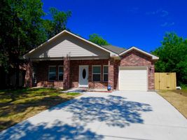 featured image of 2811 Walnut St #1