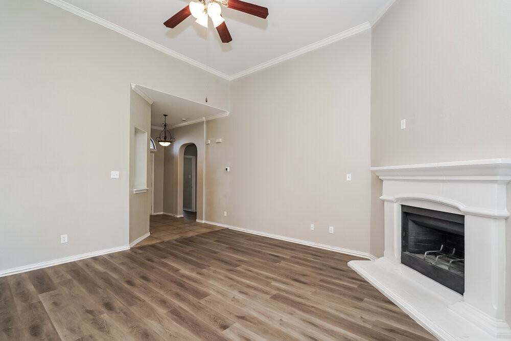 3205 Stonecrop Trl - Photo 5 of 16