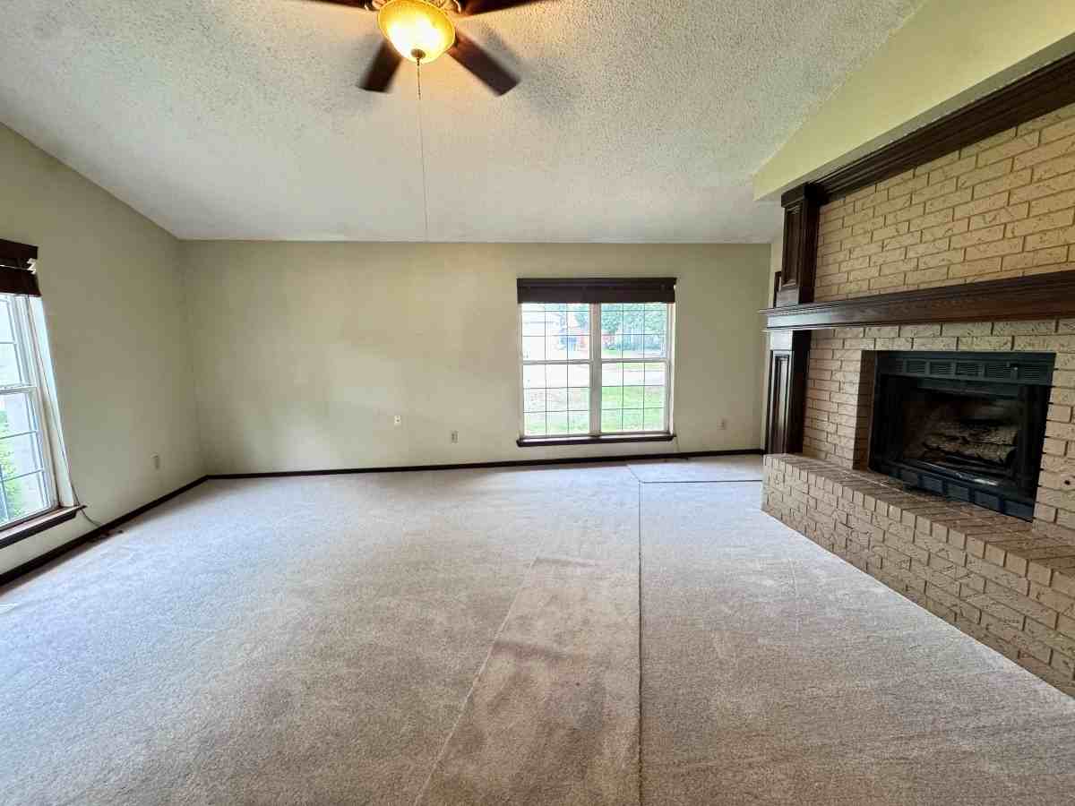 1037 Nw 166th St #1 - Photo 5 of 20